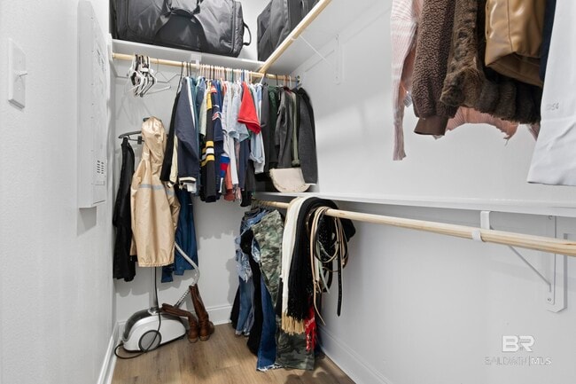 Building Photo - 1049 Stella Rd