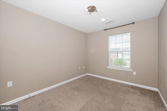 Building Photo - 7 New Gate Ct