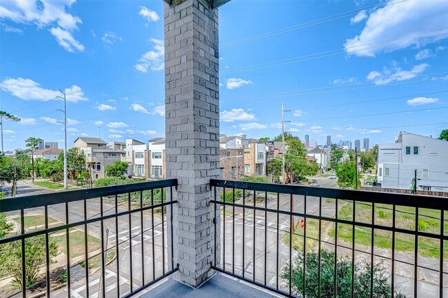 Building Photo - 1508 Blodgett St