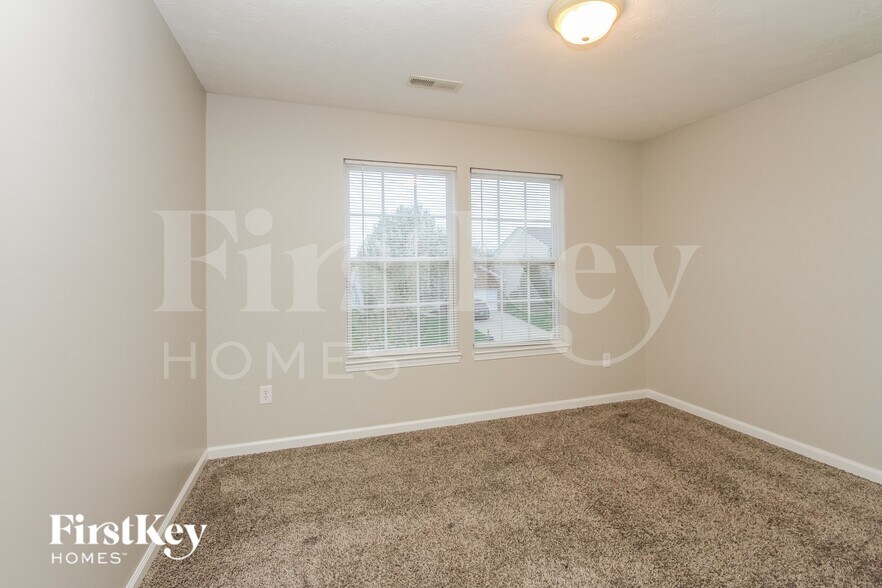 Building Photo - 7651 Lara Lee Dr