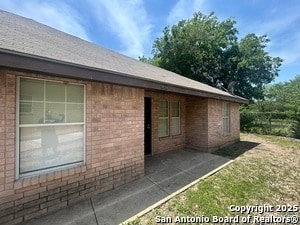 Primary Photo - 7639 Windsor Oaks