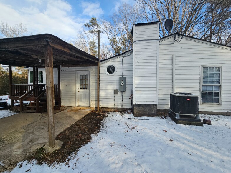 Building Photo - 10720 Plank Rd