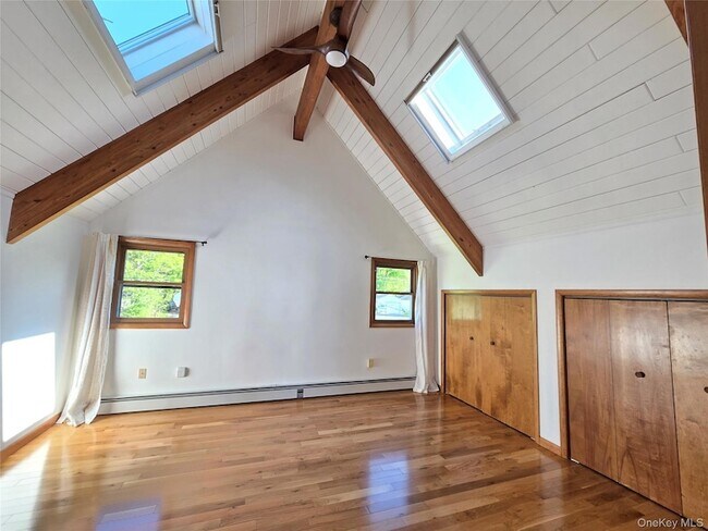 Building Photo - 36 Ten Broeck Ln