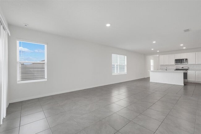 Building Photo - 3881 Brant Pl
