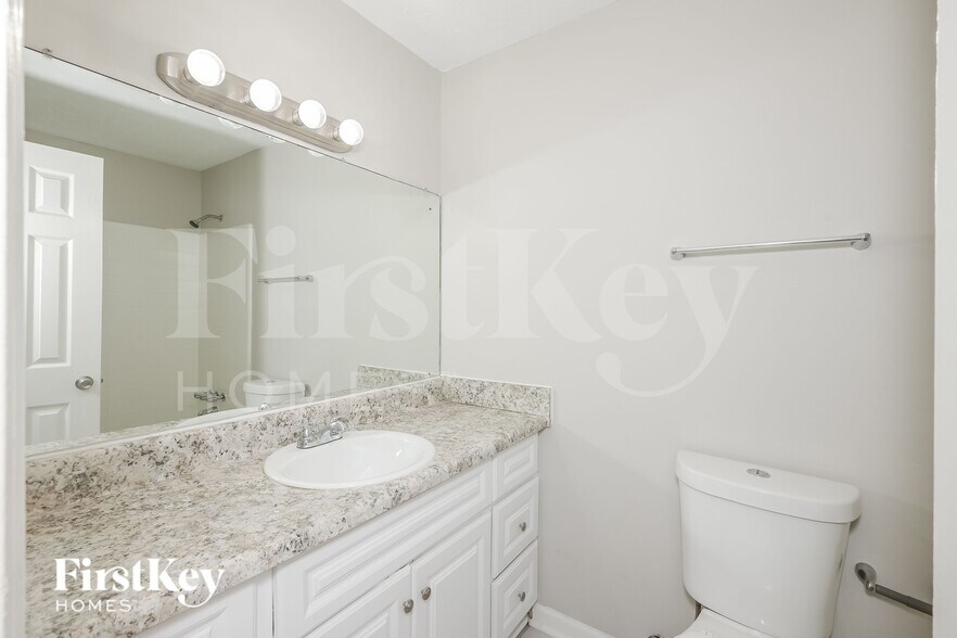 Building Photo - 939 Ray Dr