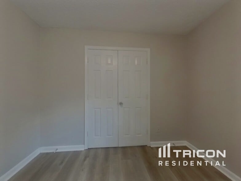 Building Photo - 10622 Cherry Cove