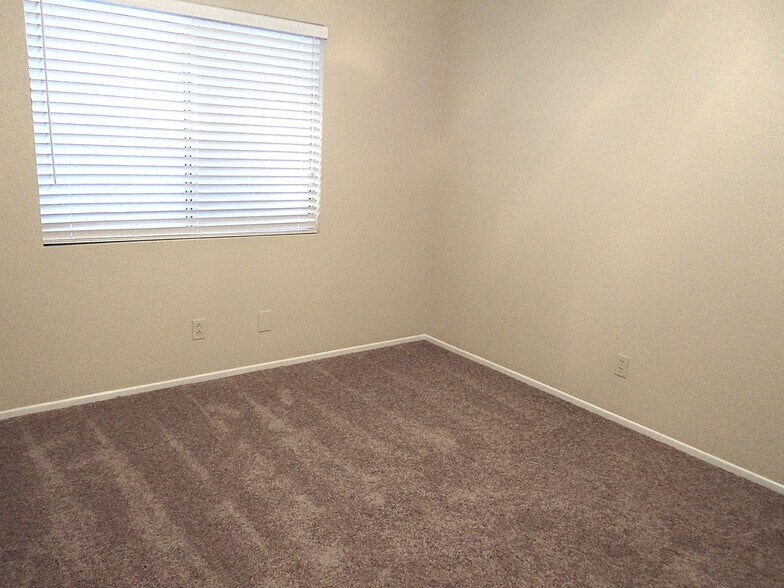 Building Photo - 1474 Lodgepole Dr
