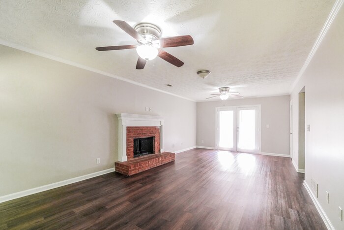 Building Photo - 4722 Yeager Rd