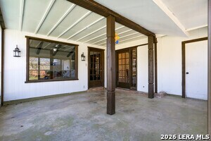 Building Photo - 1015 Cerro Alto Dr