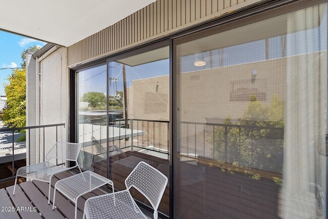 Building Photo - 7720 E Heatherbrae Ave