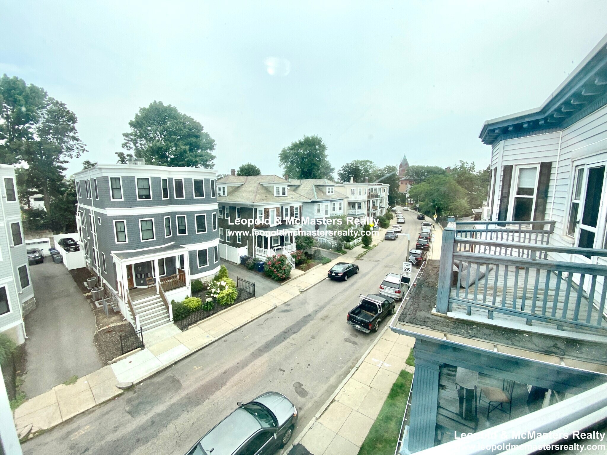 Building Photo - 19 Roseclair St