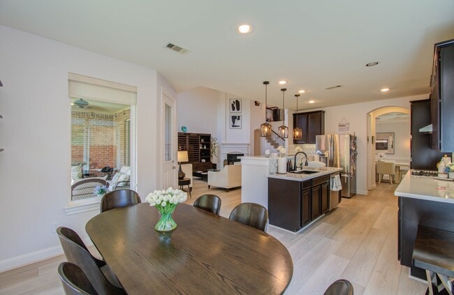 Building Photo - 5206 Belle Manor Ln