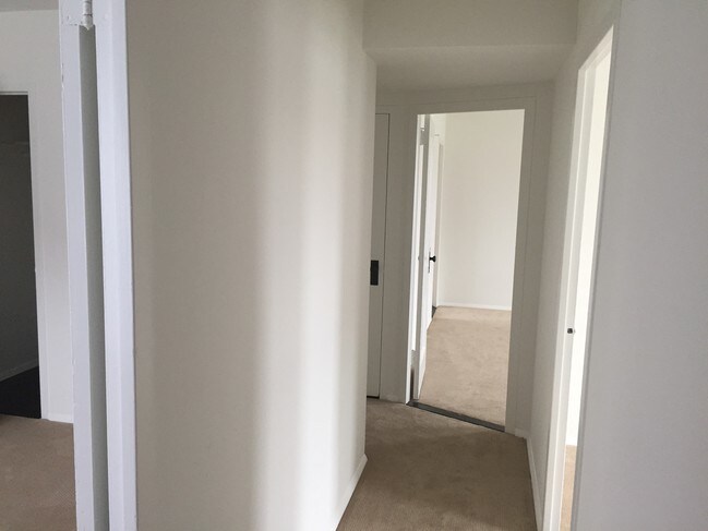 Building Photo - 332 Garces Dr