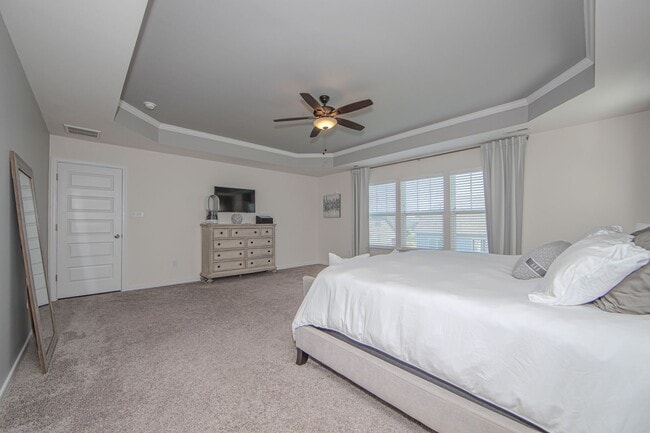 Building Photo - Luxury 5 Bedrooms 3 Full Baths 2 Car Garage