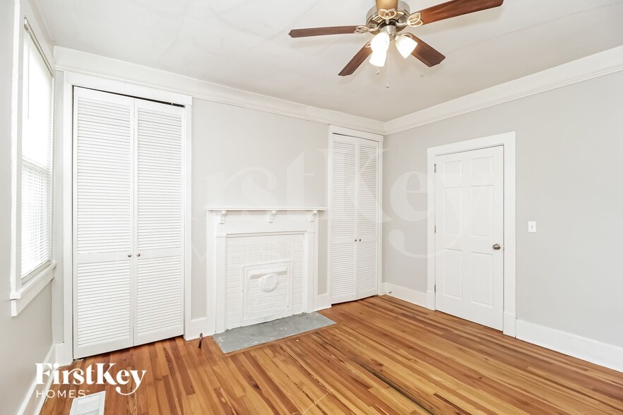 Building Photo - 3312 Bloomfield Ave SW