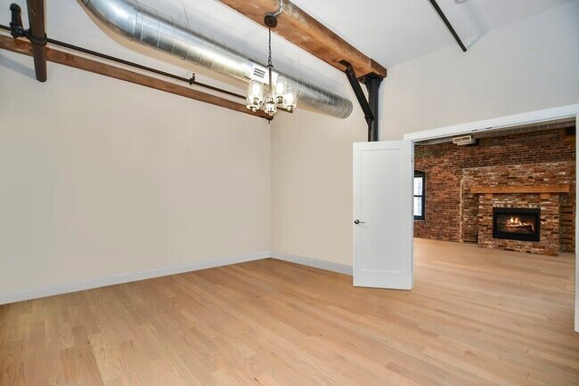 Building Photo - 17 Kearney Square