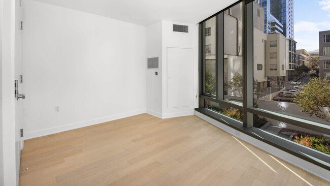 Bedroom with Hard Surface Flooring - 340 Fremont