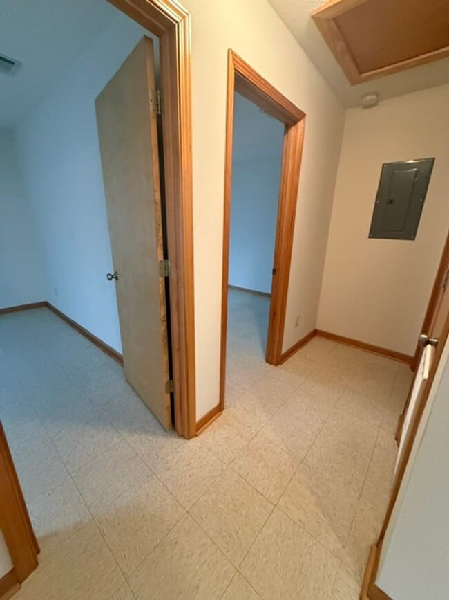 Building Photo - 2220 N Malcolm St