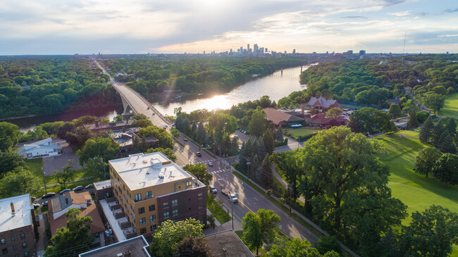 Primary Photo - EastRiver Apartments