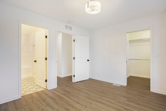 primary bedroom - 174 N Monroe St