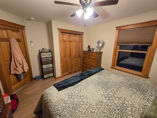 Building Photo - 145 Knight Ln