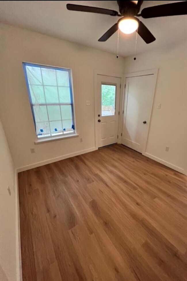 Building Photo - 5880 Beech Dr