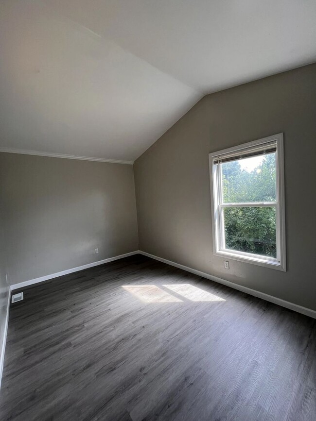 Building Photo - 2820 Divinity Ln