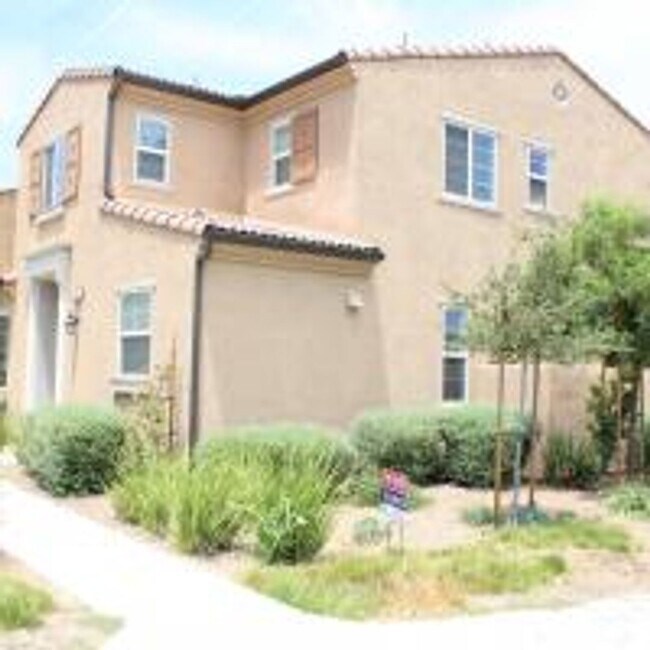 Building Photo - 3 Bedroom Condo for Rent in Murrieta