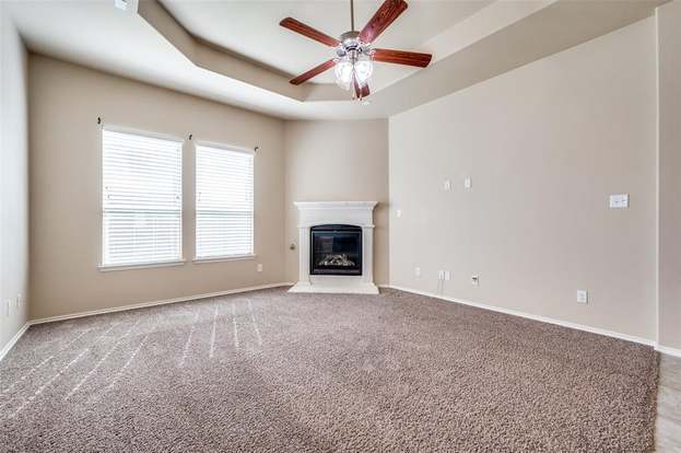 Building Photo - 2025 Lake Vista Dr