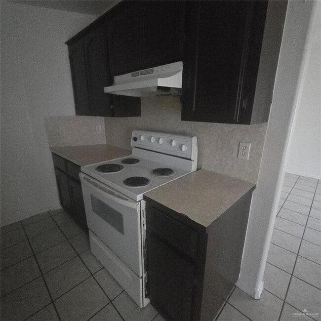 Building Photo - 14 N Alamo St