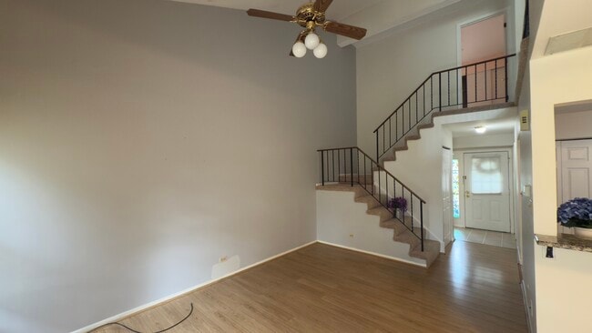 Building Photo - 385 Grissom Ct