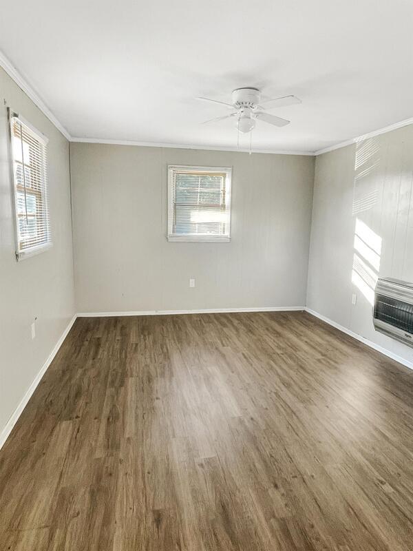 Building Photo - 1120 Erskine Rd