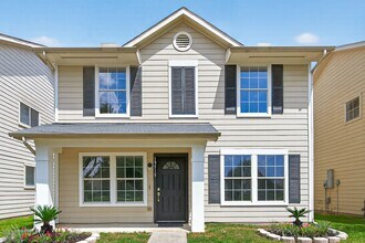 Building Photo - 19515 Fletcher Way Dr