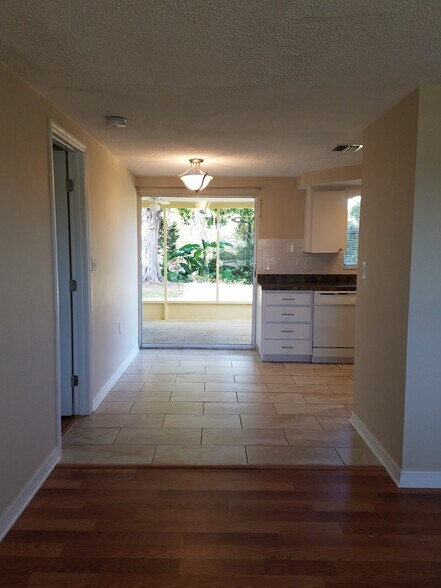 Building Photo - 3443 Elkridge Dr