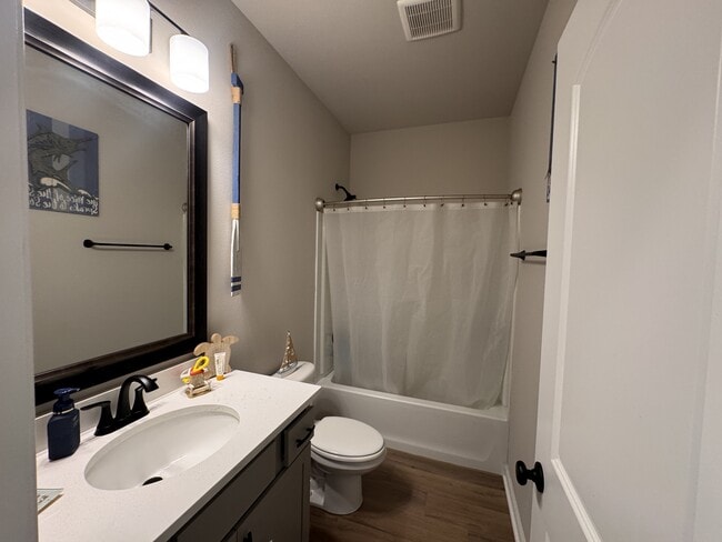 Building Photo - 25755 Pristine St