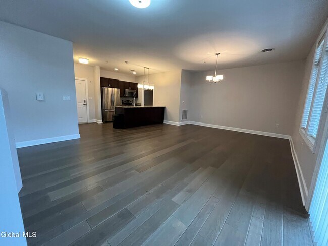 Building Photo - 2 West Ave