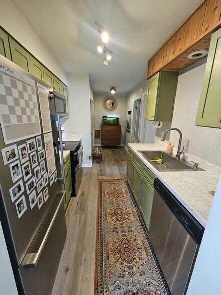 Building Photo - 1214 Kitchen St