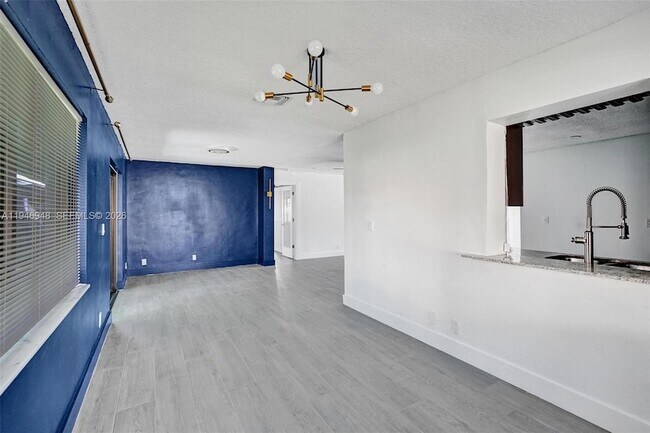 Building Photo - 8105 SW 19th St