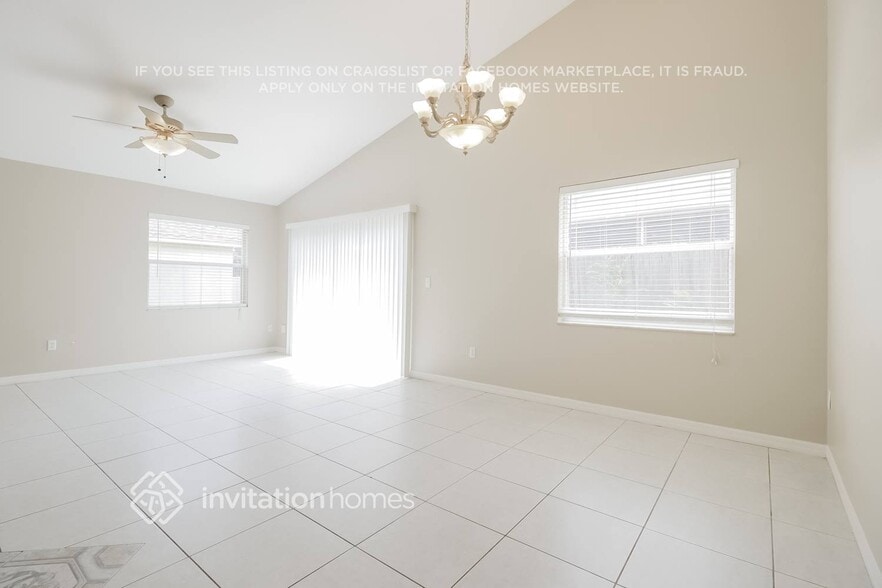 Building Photo - 428 Lancers Dr