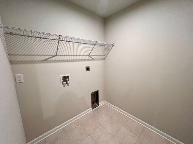 Building Photo - 3 Bed 3 Bath- Mars PA