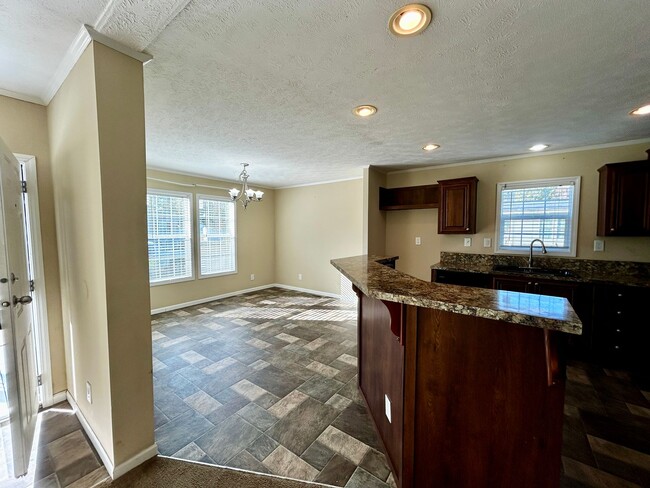 Building Photo - 3 Bedroom/2 bathroom home for rent