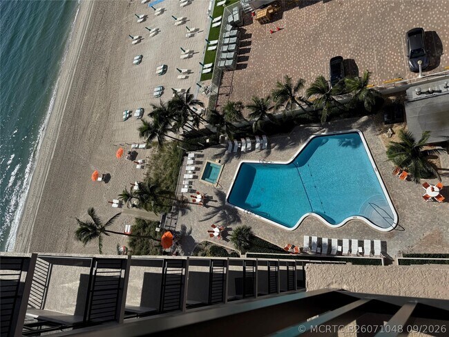 Building Photo - 3800 Galt Ocean Dr