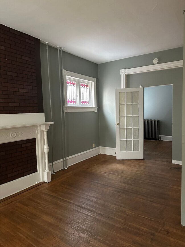 Building Photo - 405 Green Terrace