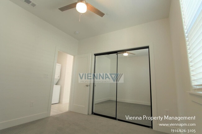 Building Photo - 208 Manzanita Ave