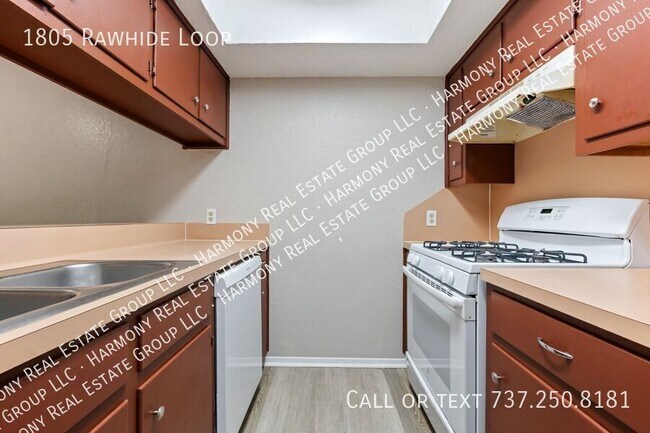 Building Photo - 1805 Rawhide Loop