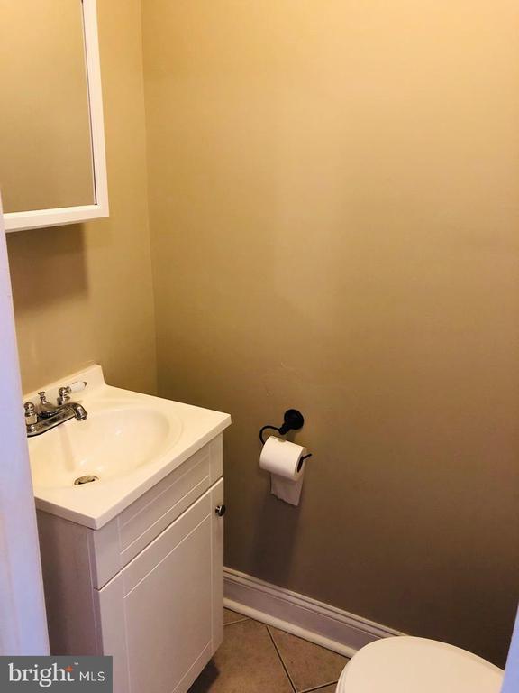 Building Photo - 2027 S Darien St