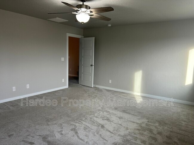 Building Photo - 7051 W Plateau Crk Dr