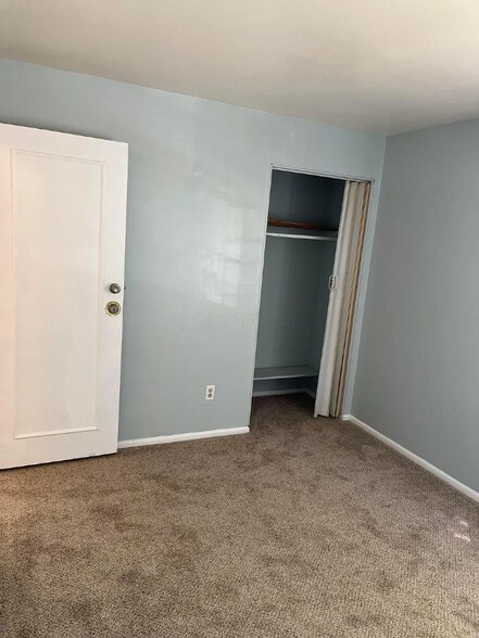 Building Photo - 4696 Tarryton Ct S