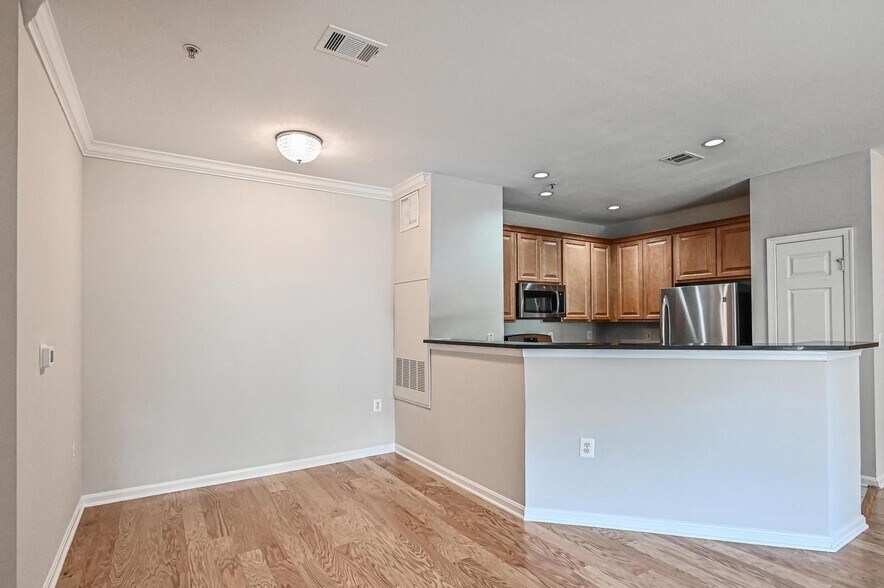 Building Photo - 11317 Aristotle Dr