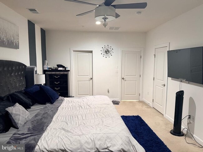 Building Photo - 7413 Matapan Dr